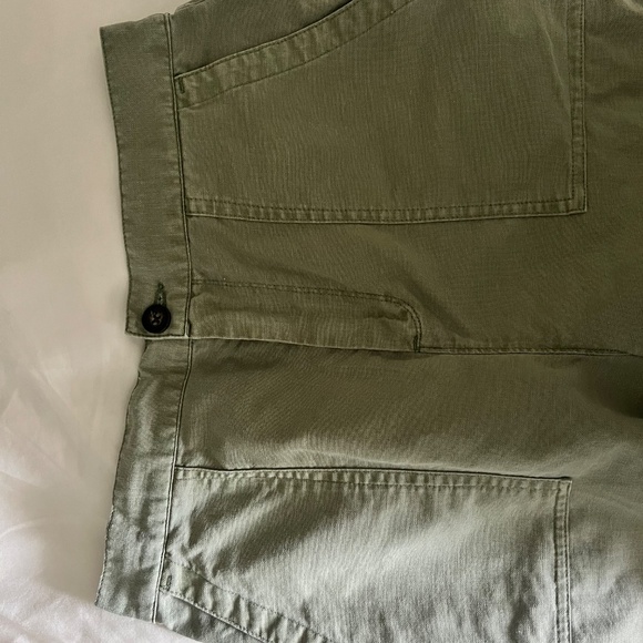 Roots High-waisted Shorts - Picture 4 of 5